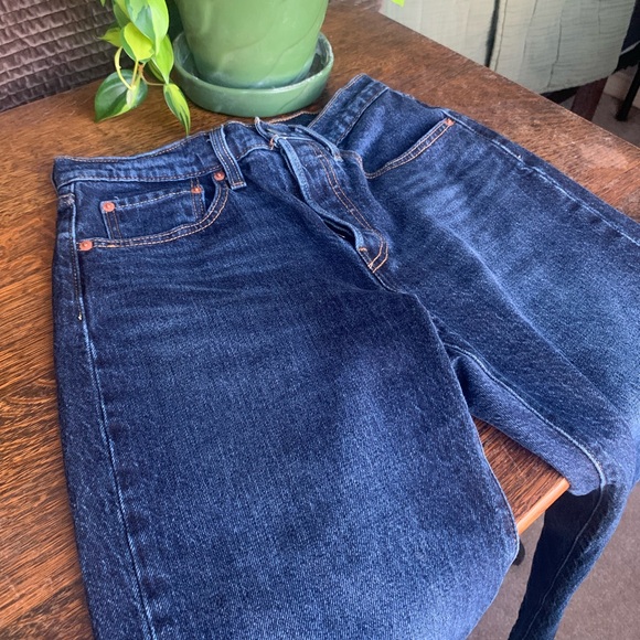 Levi’s 501 Original Cropped Women’s Jeans Retail $98 - Picture 3 of 5